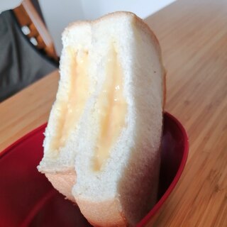 食パンで〜クリームパン